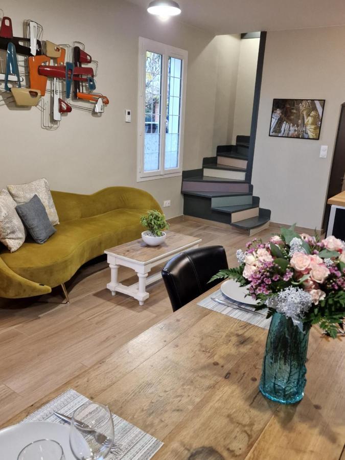 Bleautiful "Eugenie" Charmante Maison De Ville Fontainebleau Bagian luar foto